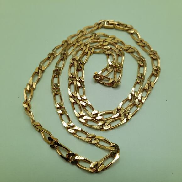 Vintage Signed Monet FIGARO Chain 30 inch LONG flattened links ELEGANT Necklace - Picture 6 of 8